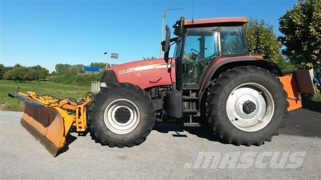 CASE MXM190 Snöblad och plogar