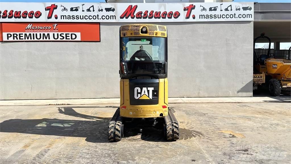 CAT 302CR Minigrävare < 7t