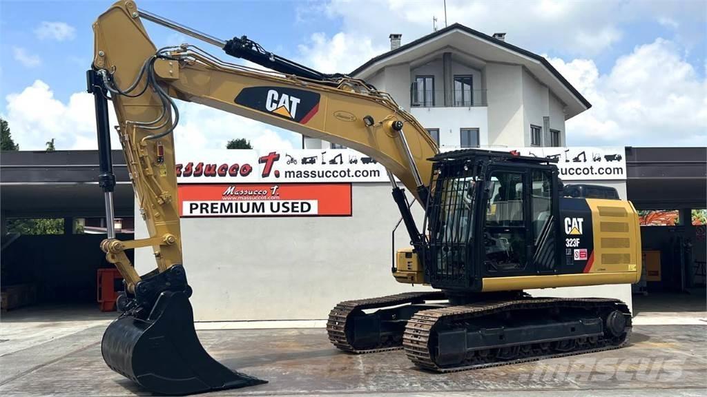 CAT 323 FLN Bandgrävare