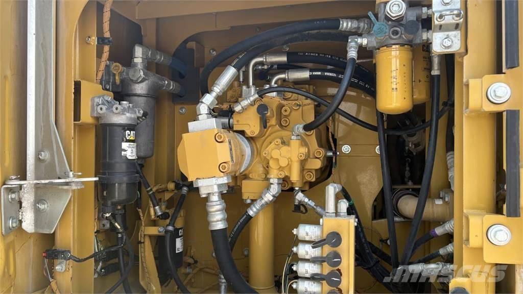 CAT 323 FLN Bandgrävare