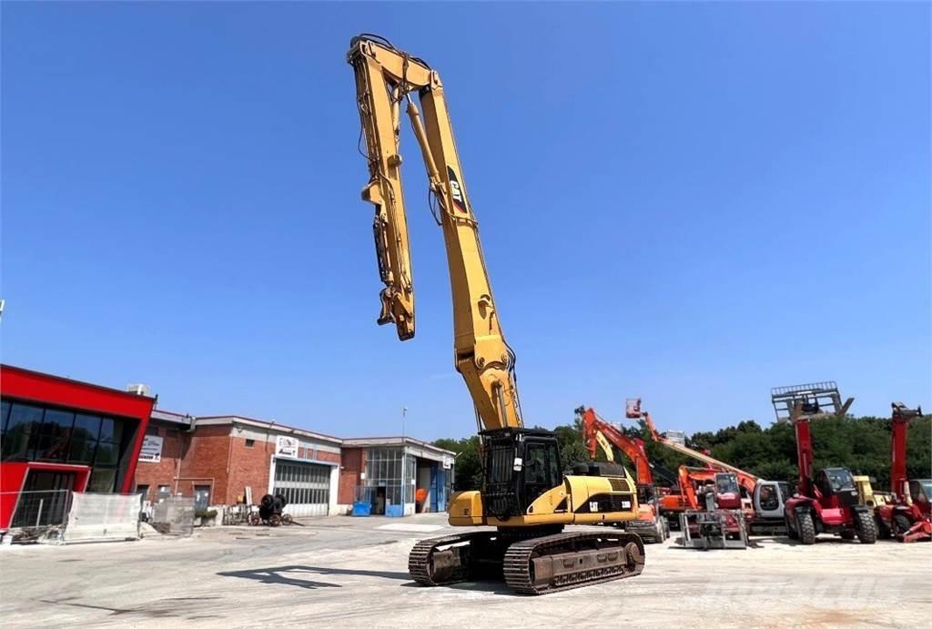 CAT 330D UHD Bandgrävare