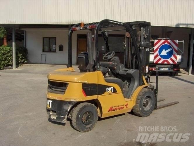 CAT DP30N Dieselmotviktstruckar
