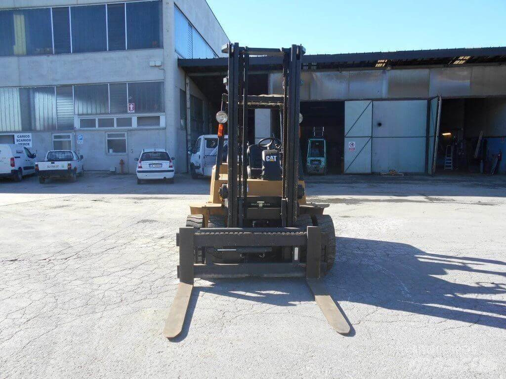 CAT DP40KL Dieselmotviktstruckar