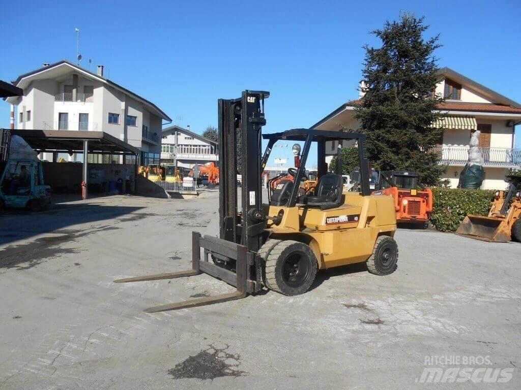 CAT DP40KL Dieselmotviktstruckar