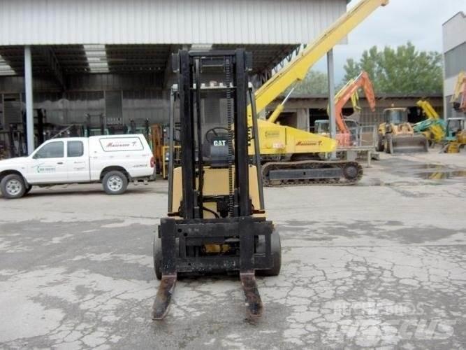 CAT M100D Elmotviktstruckar