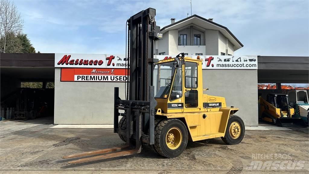 CAT V225C Dieselmotviktstruckar