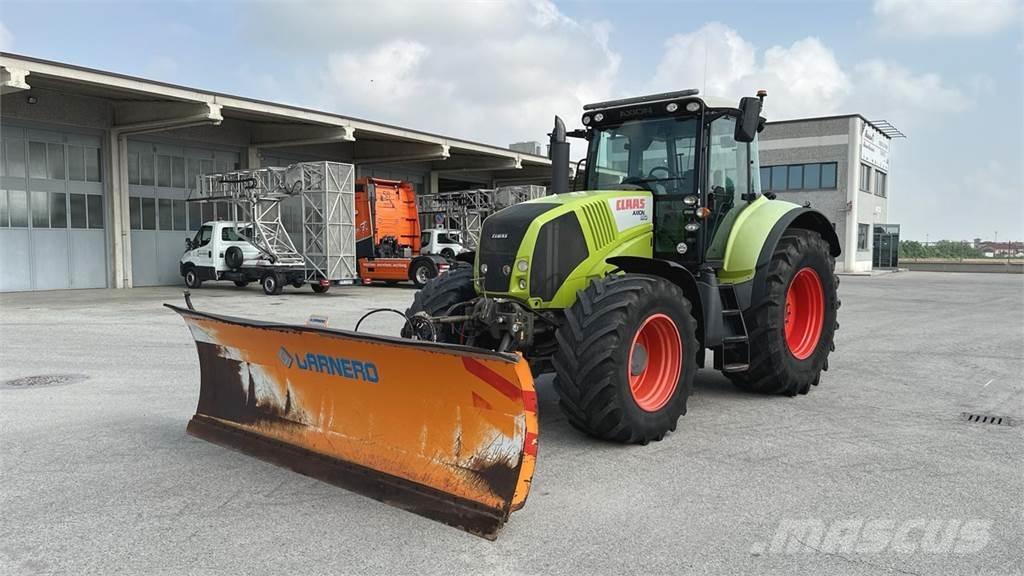CLAAS Axion 810 4x4 Snöblad och plogar