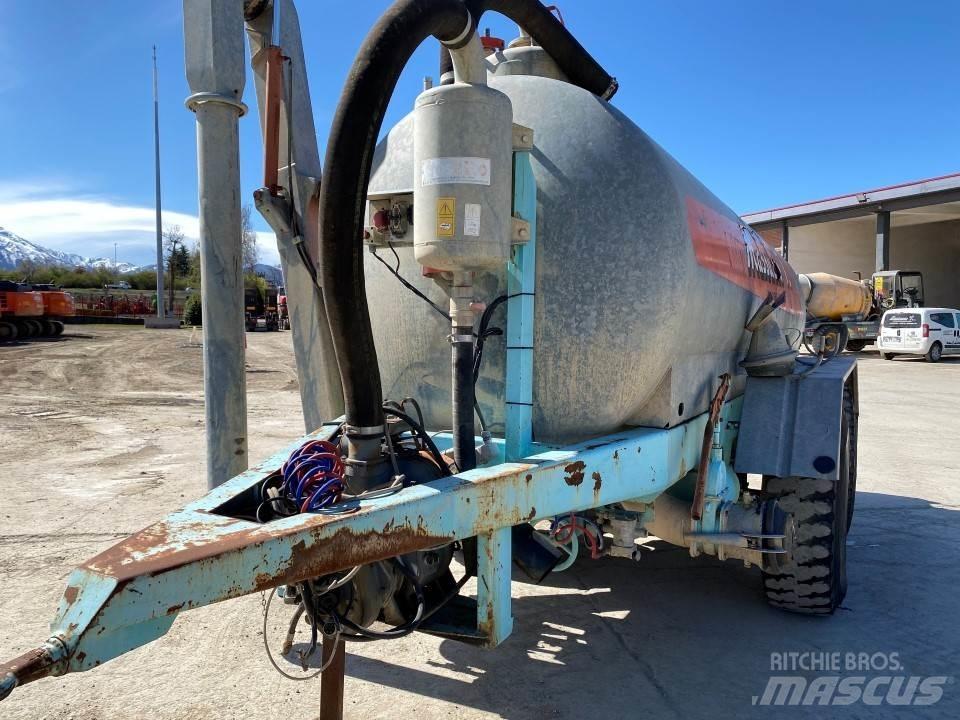 CM 100/A Tankbilar