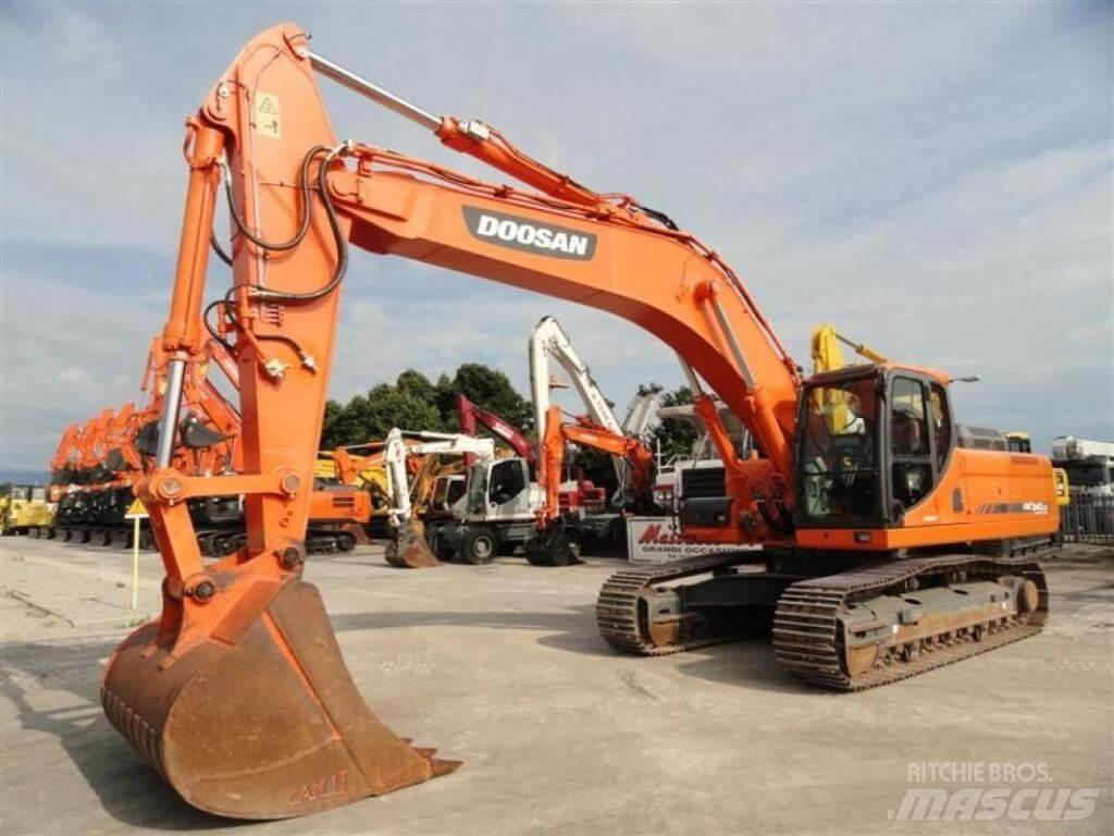 Doosan DX340LC Bandgrävare