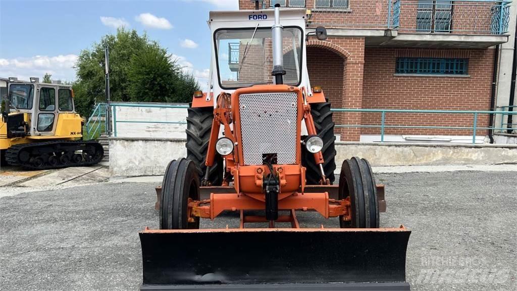 Ford 5600 4X2 Bandschaktare