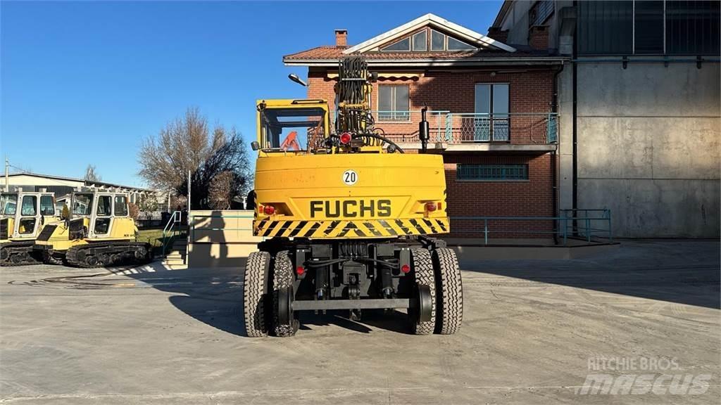 Fuchs MHB 230 ZW 4x4 Hjulgrävare