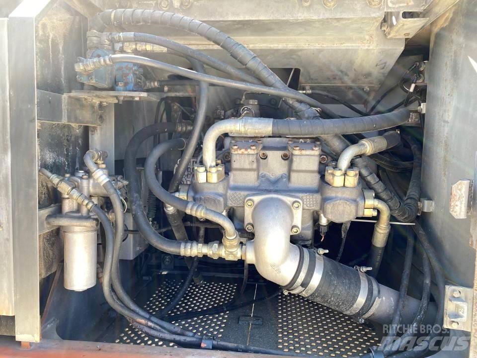 Hitachi EX230LCK Bandgrävare