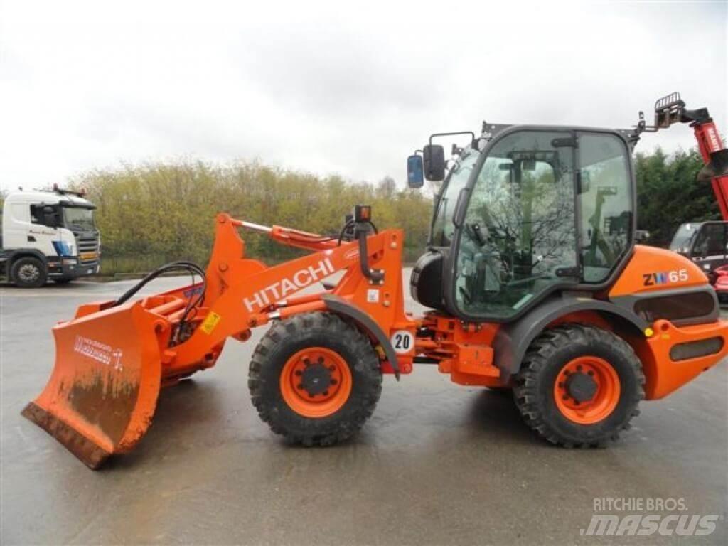 Hitachi ZW 65 Snöblad och plogar