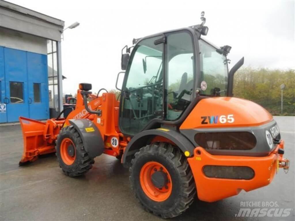 Hitachi ZW 65 Snöblad och plogar