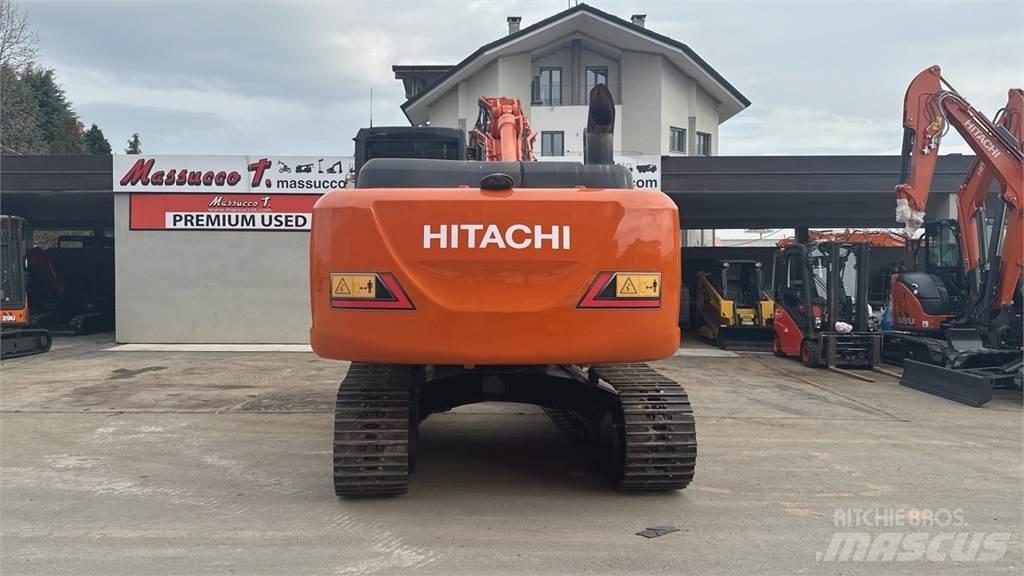 Hitachi ZX210LCN-5B Bandgrävare