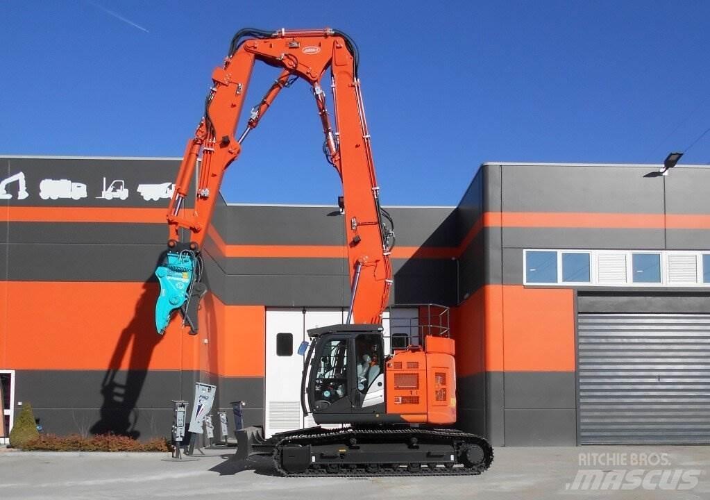 Hitachi ZX225-US6 Bandgrävare