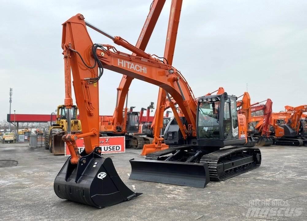 Hitachi ZX225 USBLC Bandgrävare