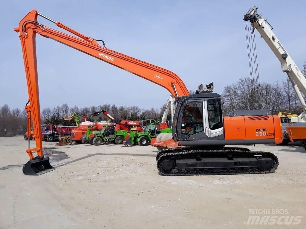 Hitachi ZX250LCN -3 SLF Bandgrävare