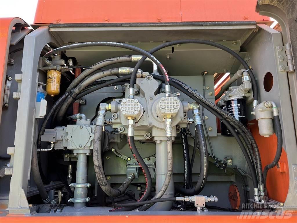 Hitachi ZX520LCH-3 Bandgrävare