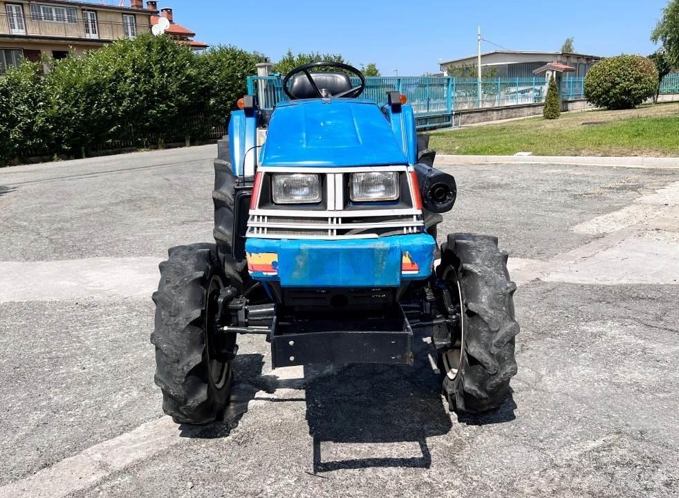 Iseki 240 4x4 Snöblad och plogar