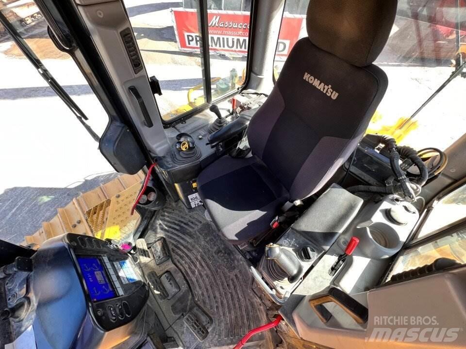 Komatsu D65 Bandschaktare