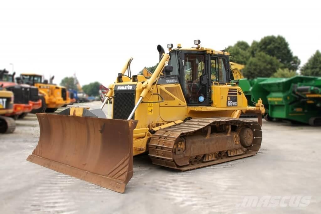 Komatsu D65WX-16 Bandschaktare