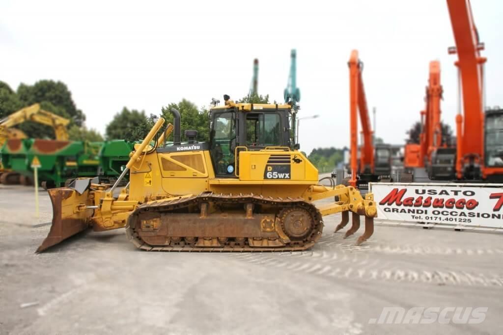 Komatsu D65WX-16 Bandschaktare