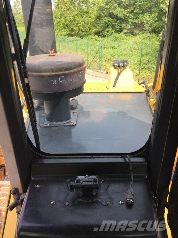 Komatsu D65WX-16 Bandschaktare