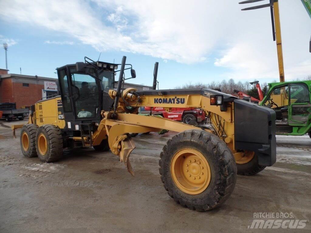 Komatsu GD675-5 Bandschaktare