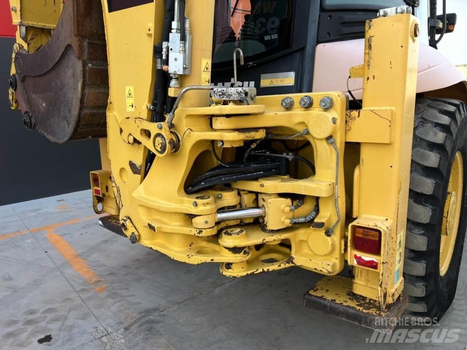 Komatsu WB93S-5E0 Grävlastare