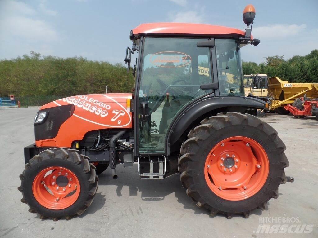 Kubota M8540N Snöblad och plogar