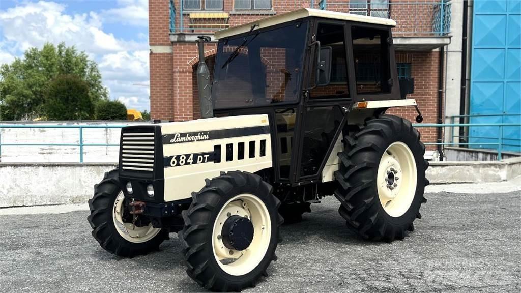 Lamborghini 684 DT Snöblad och plogar