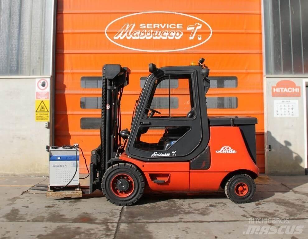 Linde E40P-02 Elmotviktstruckar