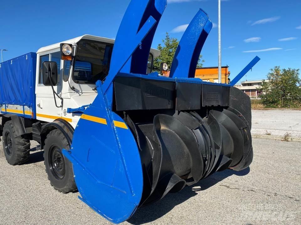 Mercedes-Benz UNIMOG Snöblad och plogar