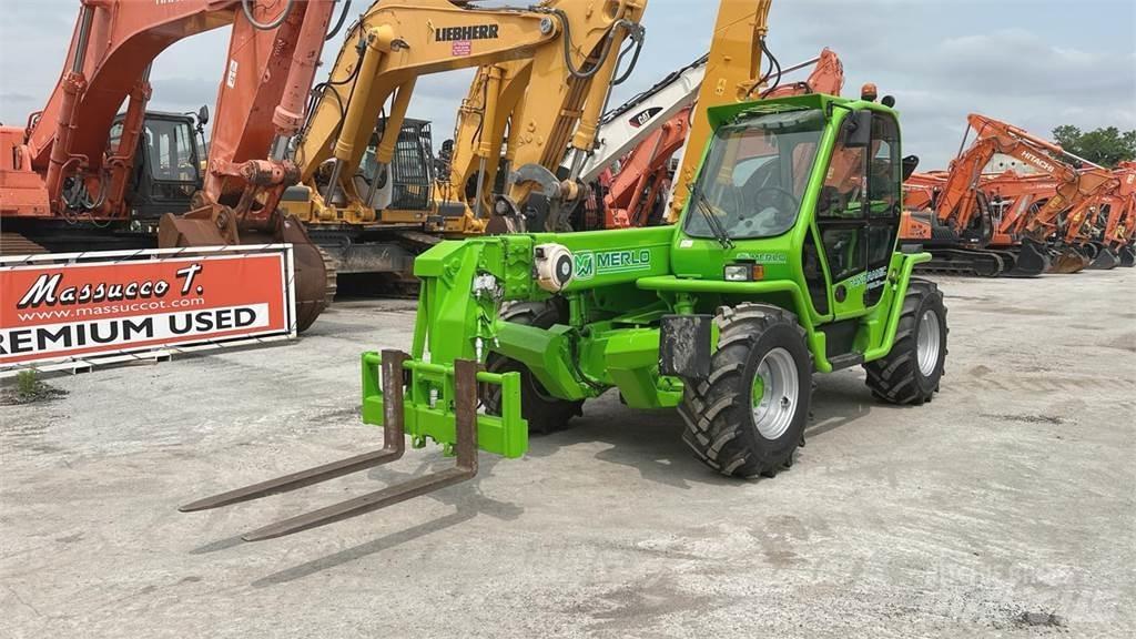 Merlo P38.13 PLUS Teleskoplastare