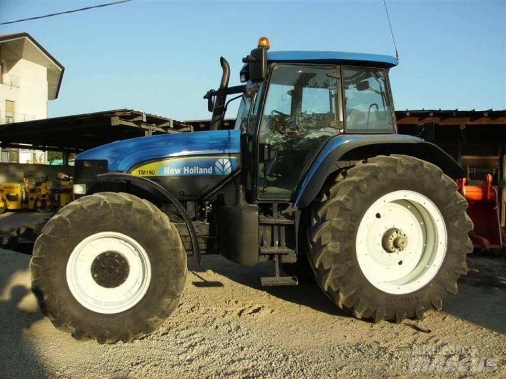 New Holland TM190 Snöblad och plogar