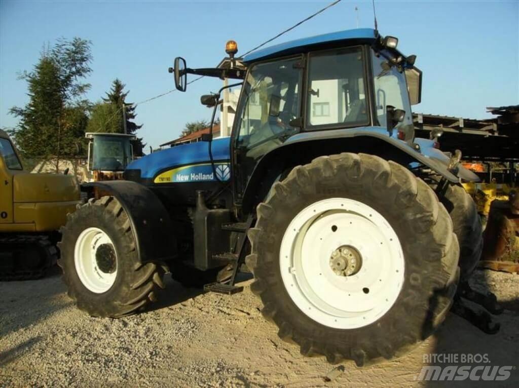 New Holland TM190 Snöblad och plogar