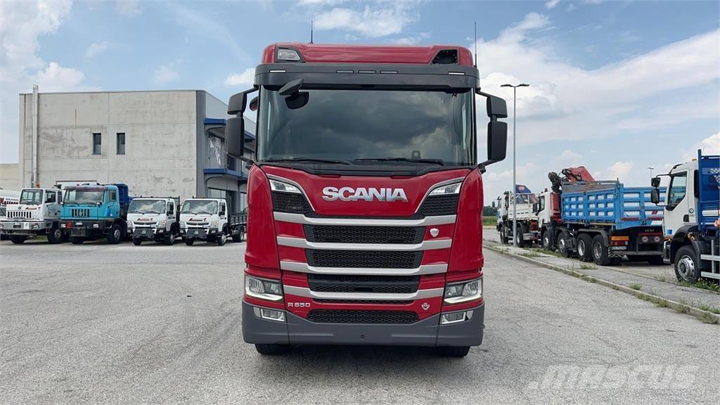 Scania R650 8x4 Övriga bilar