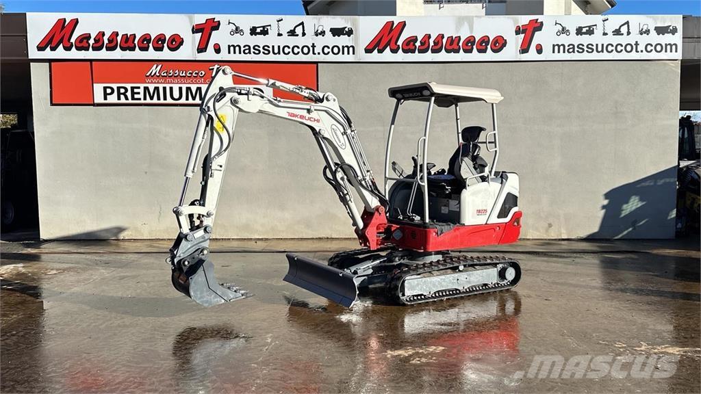 Takeuchi TB225 Minigrävare < 7t