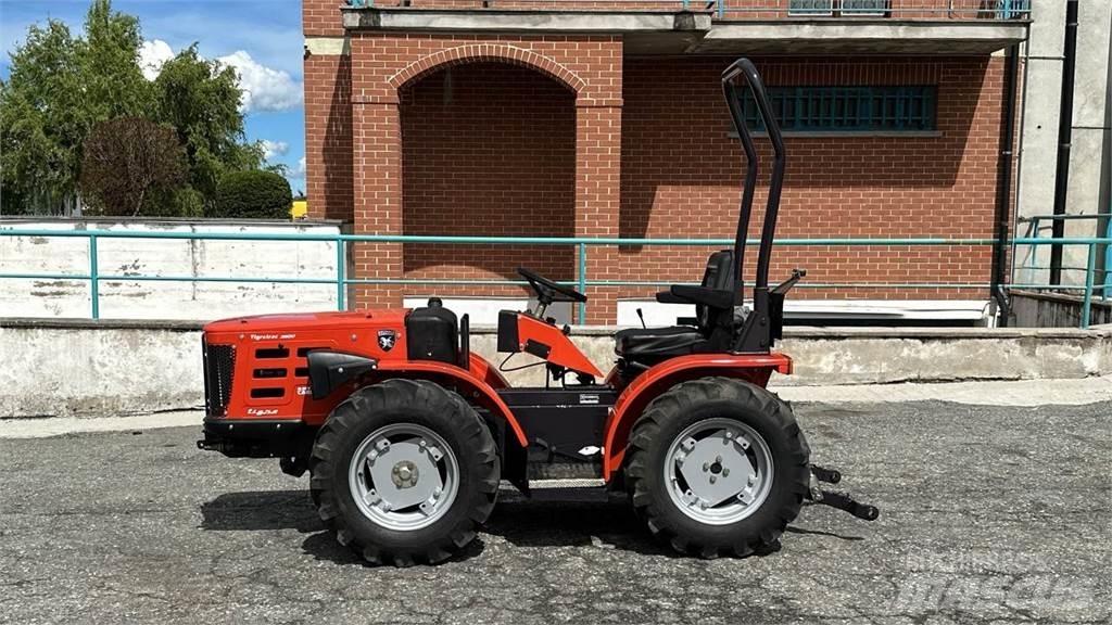  Tigretrac 3800 4x4 Snöblad och plogar