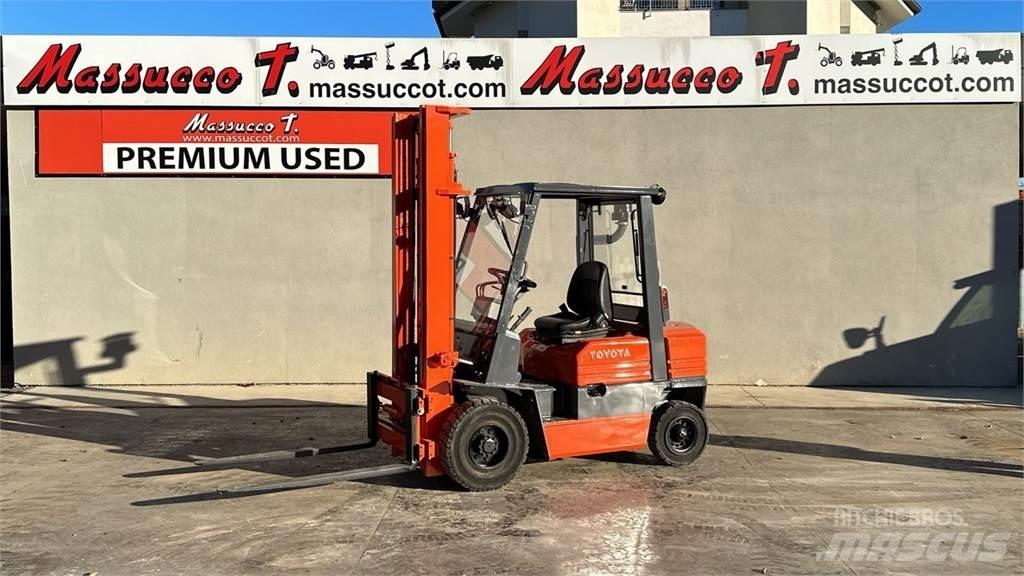 Toyota 025FDF25 Dieselmotviktstruckar