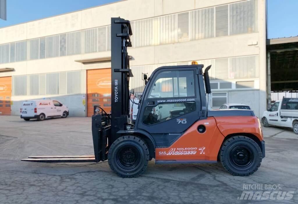 Toyota 40-8FD70N Dieselmotviktstruckar