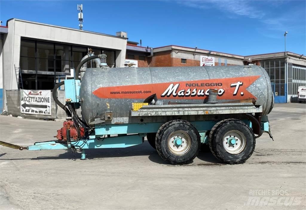 Vaia MB 141 Tankbilar