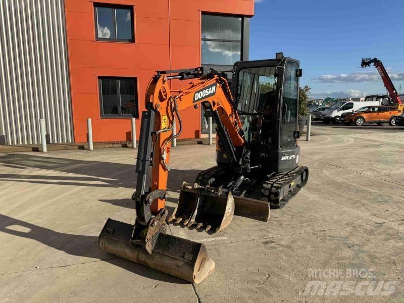 Doosan DX 27 Z Minigrävare < 7t