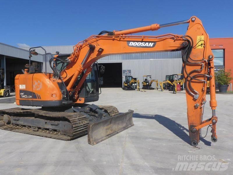 Doosan DX140LC Bandgrävare
