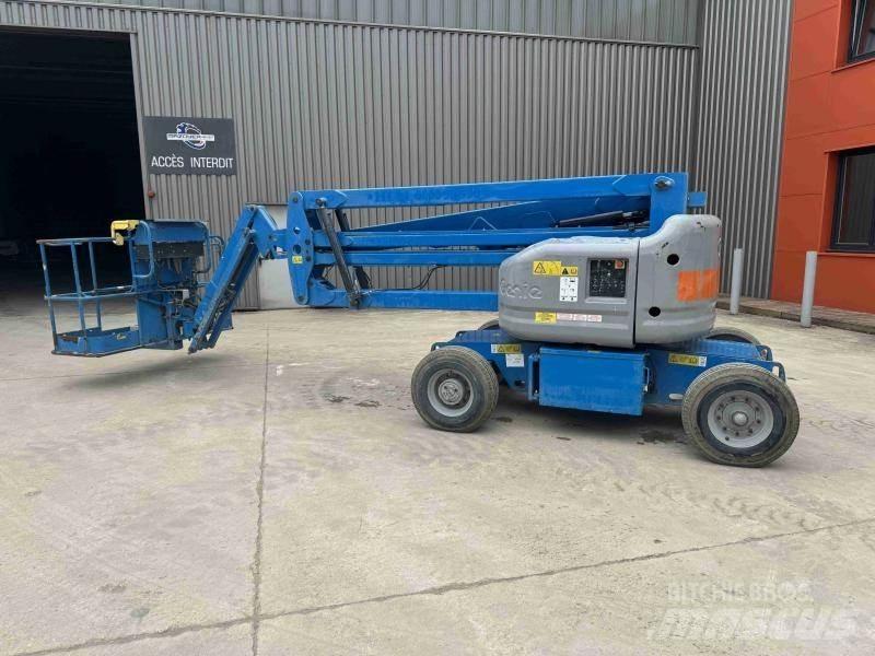 Genie Z45/25 Bomliftar