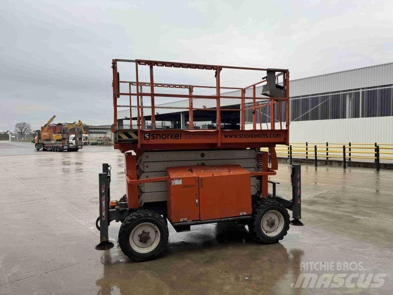 Snorkel S3370RT Bomliftar