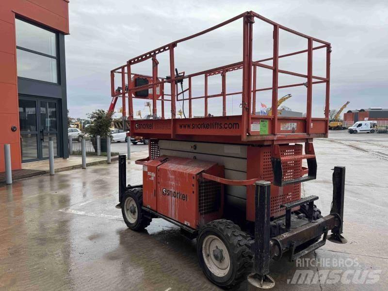Snorkel S3370RT Bomliftar