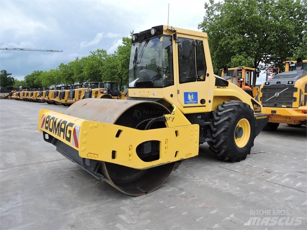 Bomag BW211D-4 GERMAN Andra vältar