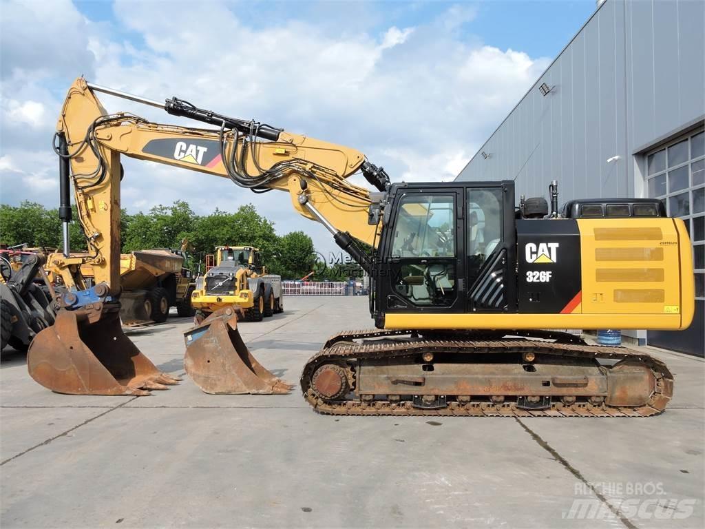 CAT 326F Bandgrävare
